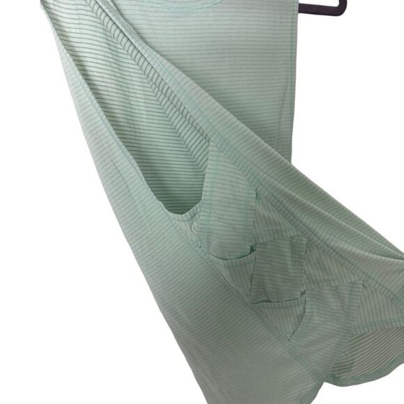 Lululemon Var-City Muscle Tank Top Women’s Size Medium Heathered Sea Mist Criss - Picture 8 of 10